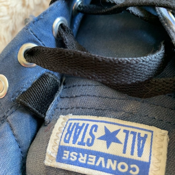 Faded Blue Converse Low Cut Chuck Taylors - Picture 4 of 6